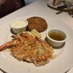 Homemade Blue Crab Cakes Entrée