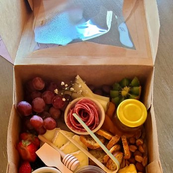 Two Lions Vineyards - Honey Boards charcuterie box - Wineries Near Me - Upper Marlboro, Maryland