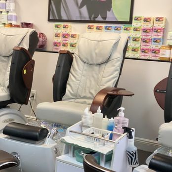 BNT Nails Salon - Nail Salons Near Me - Coral Gables, Florida BNT Nails Salon - Nail Salons Near Me - Coral Gables, Florida