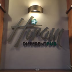 Hiram Pub - Insegna
