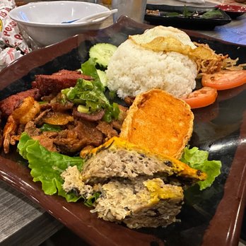 New Super Pho - Special Combination rice plate- Com Dac Biet - Vietnamese Near Me - Duluth, Georgia