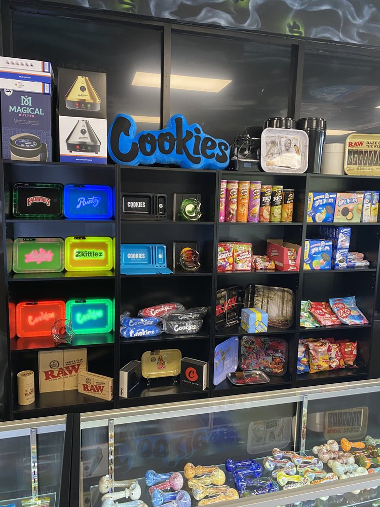 ATL EXOTICS VAPE & SMOKE Updated October 2024 1353 Brockett Rd