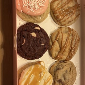 Crumbl - Crossroads - Mini 6-Pack - Bakeries Near Me - Tucson, Arizona