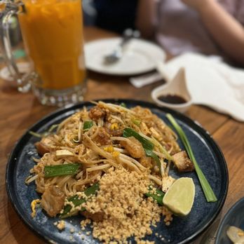 Spicy Shallot - Pad Thai Noodle - Thai Near Me - Elmhurst, New York Spicy Shallot - Pad Thai Noodle - Thai Near Me - Elmhurst, New York