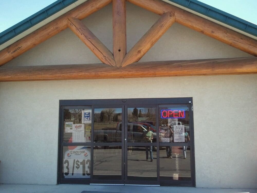 ROYAL’S FOODTOWN Updated June 2024 13 Reviews 135 W Main St, Loa
