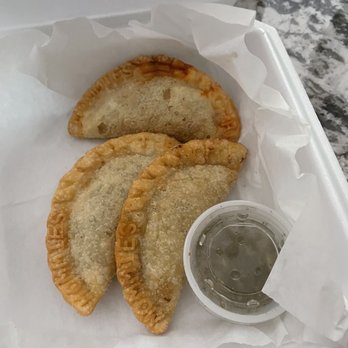 Mommies Empanadas - Three different empanadas - Food Trucks Near Me - Peachtree City, Georgia