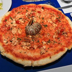 Divino - Nos gustó mucho su pizza de langosta, un ambiente romántico y relajante; deliciosa!