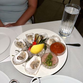 Maple & Ash - Oysters - Steakhouses Near Me - Chicago, Illinois Maple & Ash - Oysters - Steakhouses Near Me - Chicago, Illinois