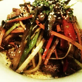 Vega 10 - Rico wok con veduritas y carne de buey - Signature Cuisine Near Me - Seville, SE