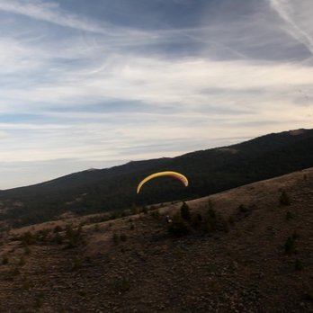 Pine Mountain - Central Oregon has some of the best conditions for paragliding in he country! - Hiking Near Me - Bend, Oregon