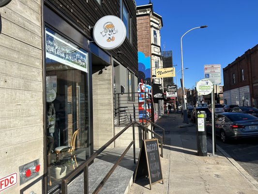 Cuzzy’s Ice Cream Parlor by null