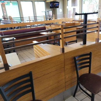 Mickey's Gyros - waiting area next to the dining area socially distance very well very clean - Burgers Near Me - Bolingbrook, Illinois Mickey's Gyros - waiting area next to the dining area socially distance very well very clean - Burgers Near Me - Bolingbrook, Illinois