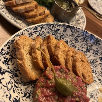 Bandol - Tuna tartar and escargot - French Near Me - Chicago, Illinois Bandol - Tuna tartar and escargot - French Near Me - Chicago, Illinois