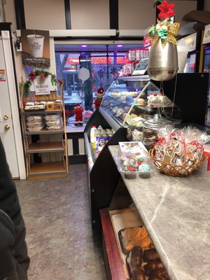 Holmesburg Bakery by null
