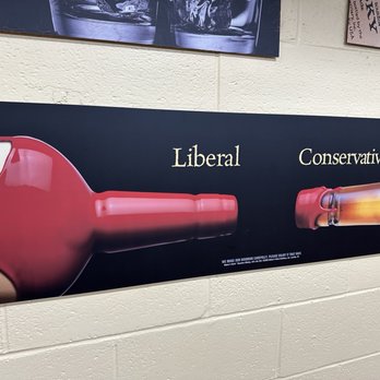 Maker's Mark Distillery - Decor - Tours Near Me - Loretto, Kentucky
