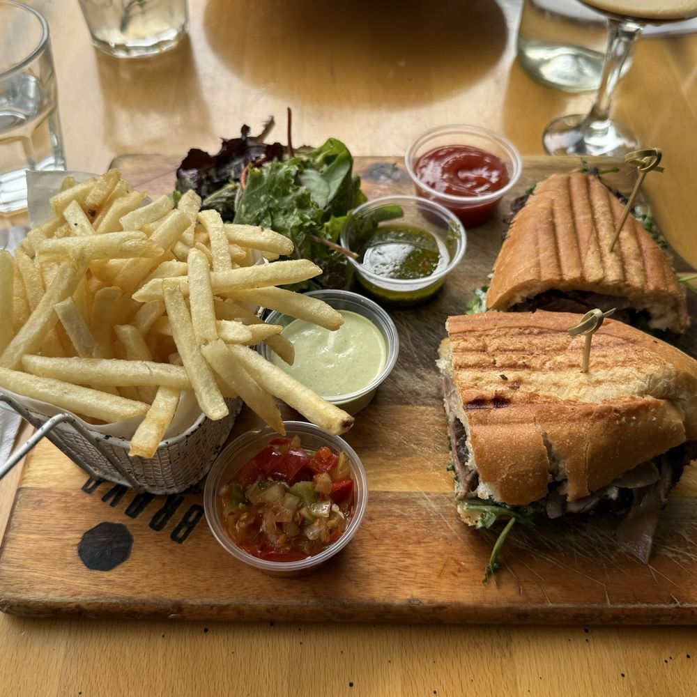 Brava Garden Eatery - Brava Burger - Wine Bars Near Me - Pleasanton, California Brava Garden Eatery - Brava Burger - Wine Bars Near Me - Pleasanton, California