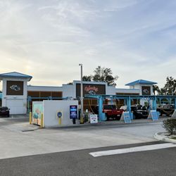 Woodies Wash Shack - Front
