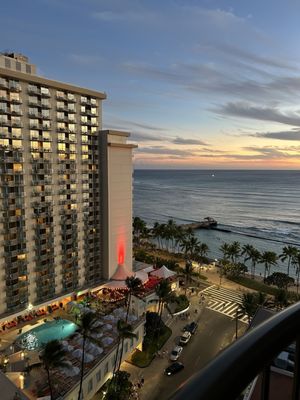 Waikiki Beach Marriott Resort & Spa by null