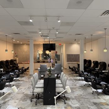 Dream Nails - Front review - Nail Salons Near Me - Lombard, Illinois Dream Nails - Front review - Nail Salons Near Me - Lombard, Illinois