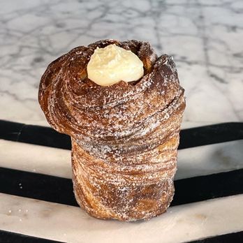 ICI Macarons & Cafe - Cream cheese cruffin - Desserts Near Me - Philadelphia, Pennsylvania