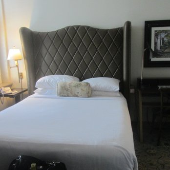 Andrew Pinckney Inn - Queen bed room - Hotels Near Me - Charleston, South Carolina Andrew Pinckney Inn - Queen bed room - Hotels Near Me - Charleston, South Carolina