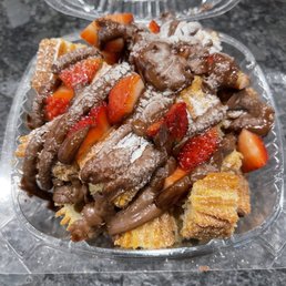 Nutella and Strawberry Churro Bites! Nutella and Strawberry Churro Bites!