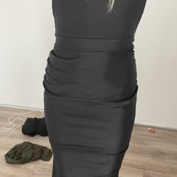 Silk Tailor - seam that got added in the middle of the dress only on the front, despite the bottom also being cut