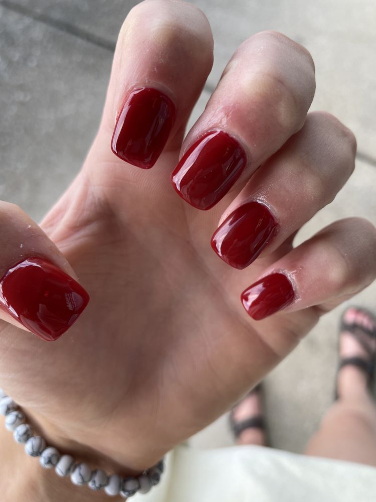 Top Nails Logo