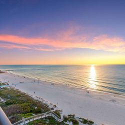 Beachside Oasis of SWFL - Beautiful SWFL