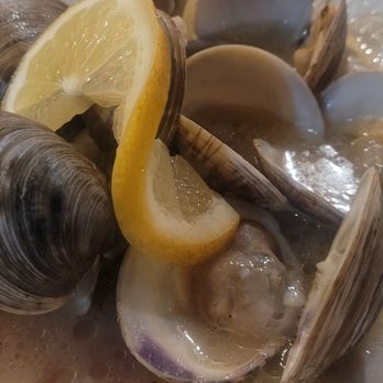 Tre Pazzi Trattoria - Streamed clams - Italian Near Me - Auburn, California Tre Pazzi Trattoria - Streamed clams - Italian Near Me - Auburn, California