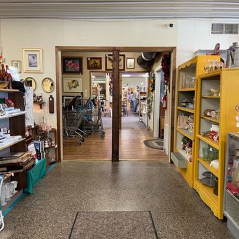 Lighthouse Antique Mall Too - Antiques Near Me - Litchfield, Illinois Lighthouse Antique Mall Too - Antiques Near Me - Litchfield, Illinois