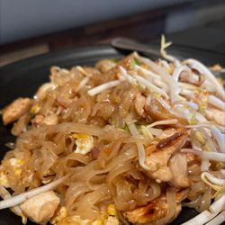 Charm Thai Kitchen - Pad Thai
