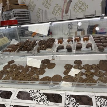 Kilwins Ice Cream - Chocolate - Fudge - Pralines & other goodies - Ice Cream & Frozen Yogurt Near Me - New Orleans, Louisiana Kilwins Ice Cream - Chocolate - Fudge - Pralines & other goodies - Ice Cream & Frozen Yogurt Near Me - New Orleans, Louisiana