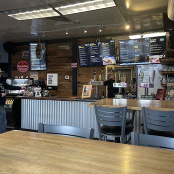 Rivers Edge Cafe - Cafes Near Me - Sumner, Washington
