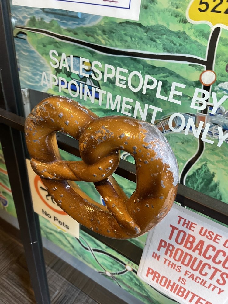 BENZELS PRETZELS OUTLET STORE Updated August 2024 5200 6th Ave