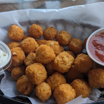 Drifters Eats & Drinks - Fried pepper jack cheese curds with ranch and marinara. - American Near Me - Grafton, Illinois