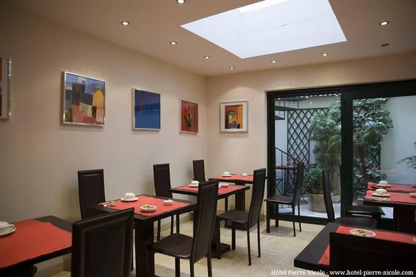 Hôtel Pierre Nicole by null