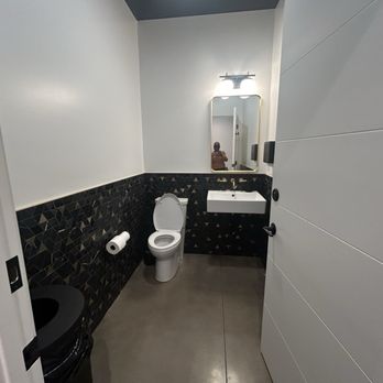 Hark Vineyards - Very clean bathroom, which is important. - Wineries Near Me - Earlysville, Virginia Hark Vineyards - Very clean bathroom, which is important. - Wineries Near Me - Earlysville, Virginia