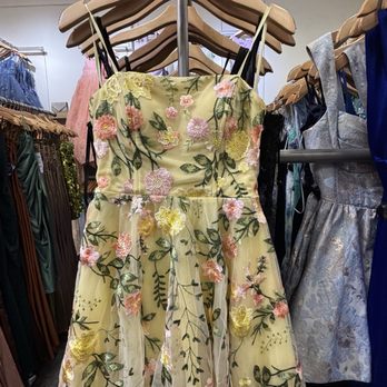 Windsor - Dress - Accessories Near Me - Glendale, Arizona