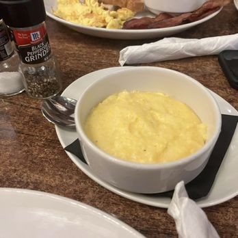Black Walnut Café - GRITS - New American Near Me - Houston, Texas