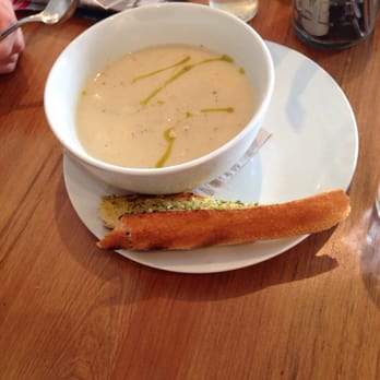 Lot 23 - Cauliflower and blue cheese soup with garlic bread - Cafes Near Me - Auckland, AUK