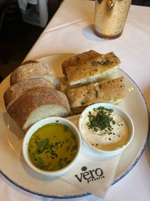 Valenza Restaurant by null