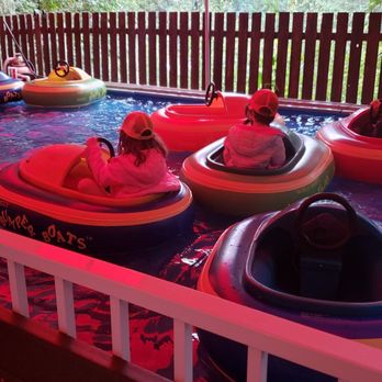 Enchanted Forest - Bumper boats for kids - Amusement Parks Near Me - Turner, Oregon