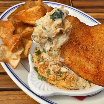 Red Hook Lobster Pound - Crab dip & chips - Seafood Near Me - Brooklyn, New York