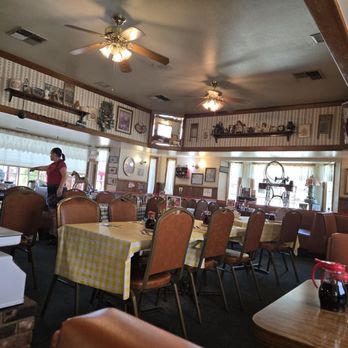 Grammas Country Kitchen - Inner seating - Waffles Near Me - Banning, California Grammas Country Kitchen - Inner seating - Waffles Near Me - Banning, California