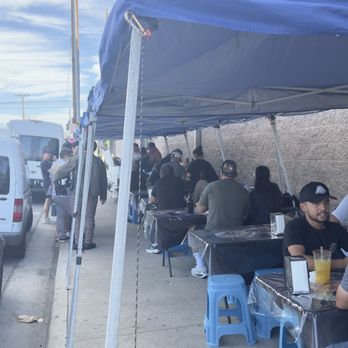 Mariscos Chiltepin - Eating area - Seafood Near Me - Vernon, California Mariscos Chiltepin - Eating area - Seafood Near Me - Vernon, California