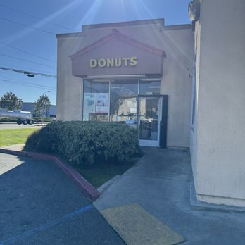 Alex Donut Shop - Donuts Near Me - Carson, California Alex Donut Shop - Donuts Near Me - Carson, California