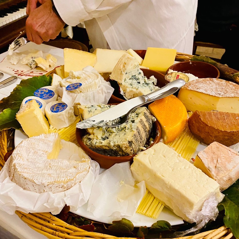 La Brucelière - Restaurants Near Me - Issigeac, 24