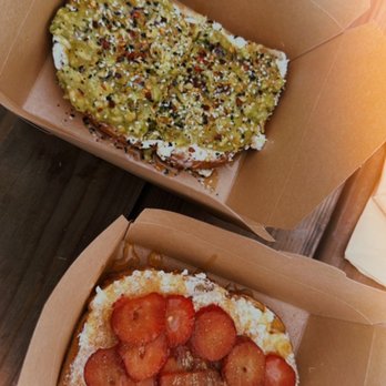 Smalls Acai Bowls - The Bees Knees and Honey Baby - Acai Bowls Near Me - Pantego, Texas Smalls Acai Bowls - The Bees Knees and Honey Baby - Acai Bowls Near Me - Pantego, Texas