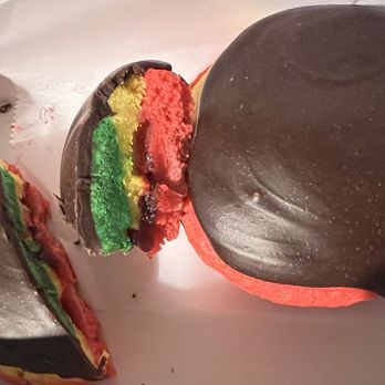 Chip City - Rainbow Cookie - Bakeries Near Me - Garden City, New York
